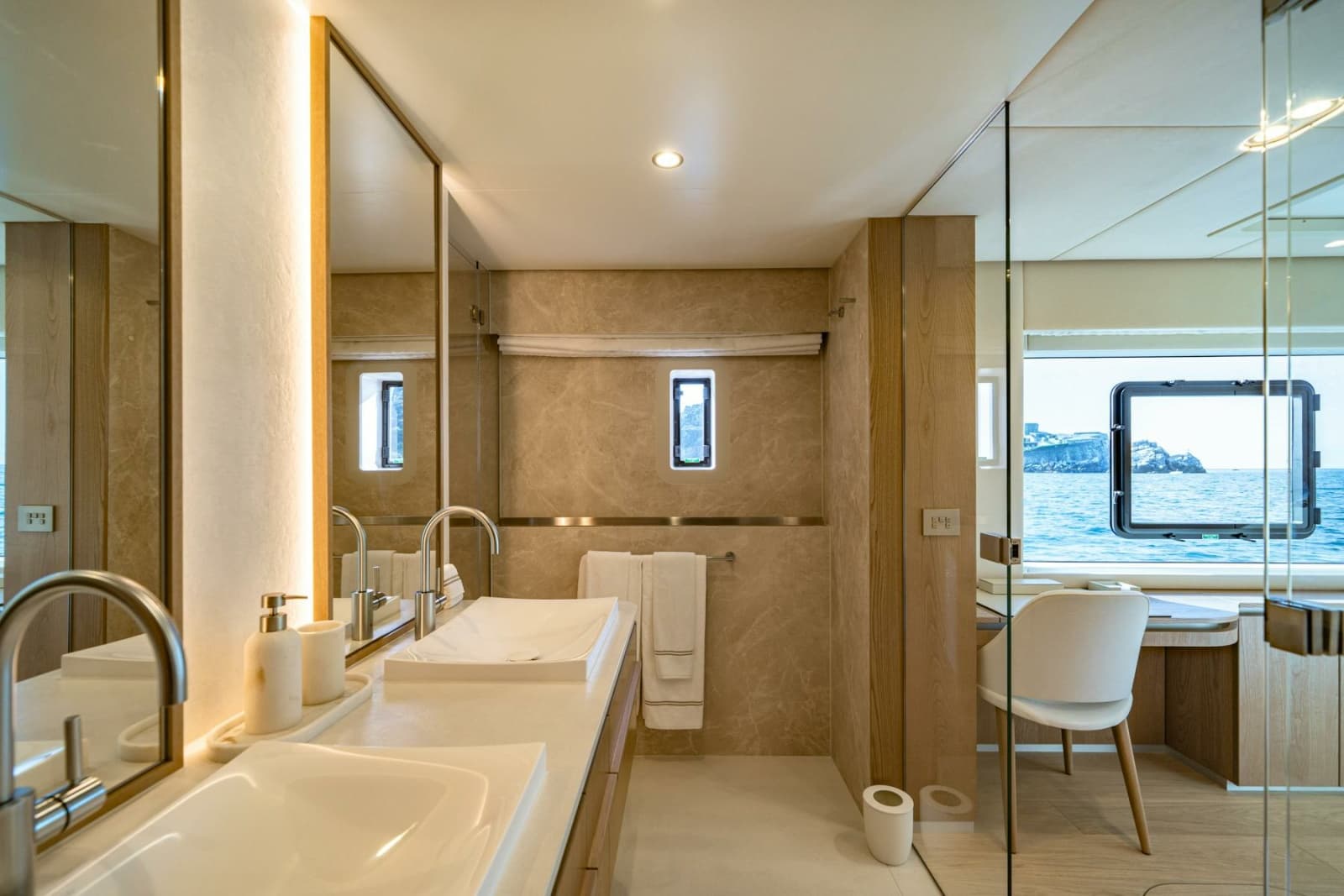 2025 SUNREEF YACHTS Sunreef 100 Power - Photo 42