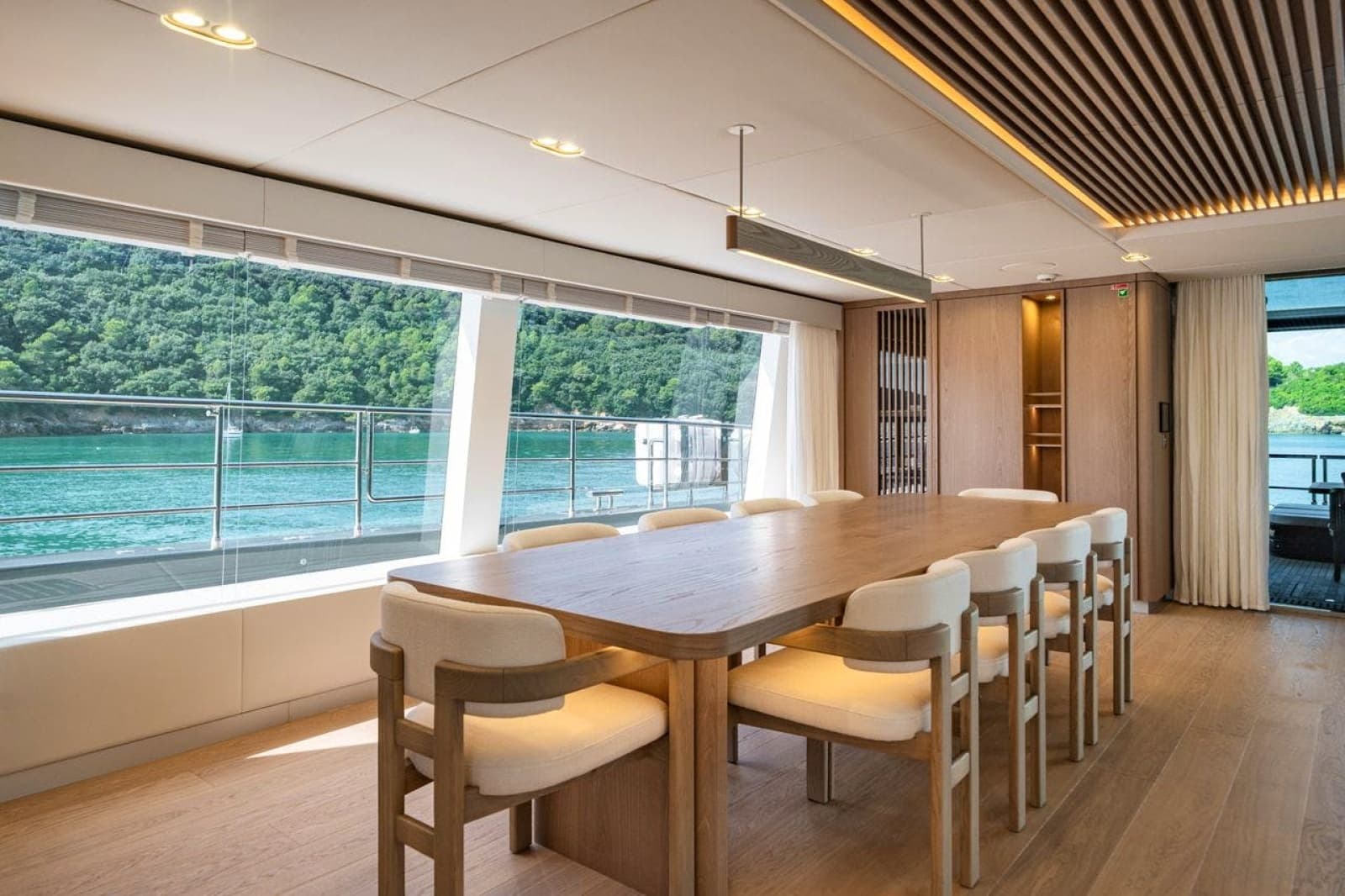 2025 SUNREEF YACHTS Sunreef 100 Power - Photo 35