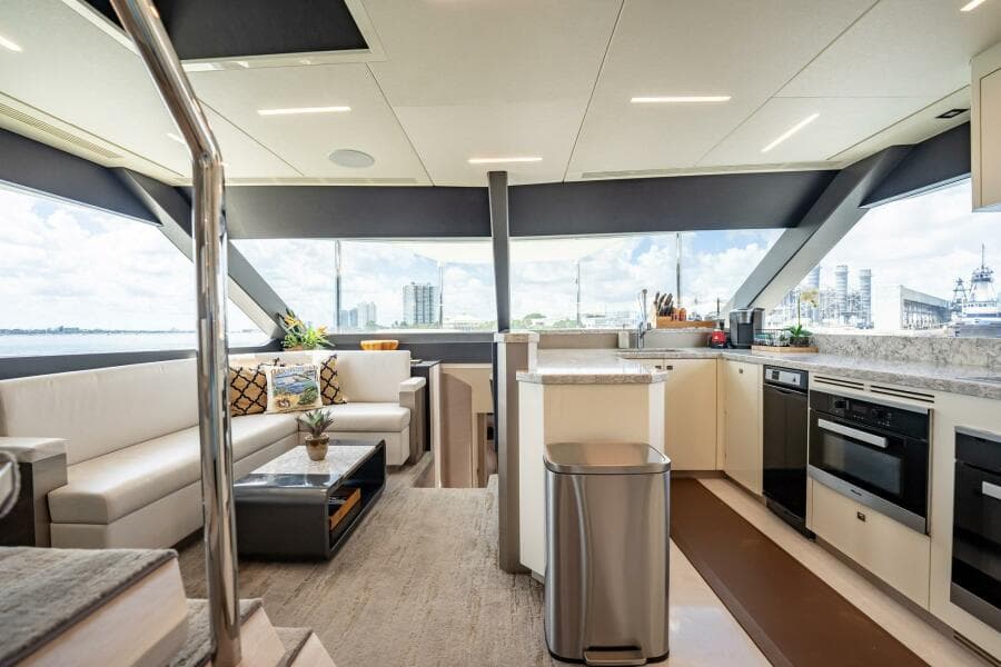 2021 Ocean Alexander 27 Explorer