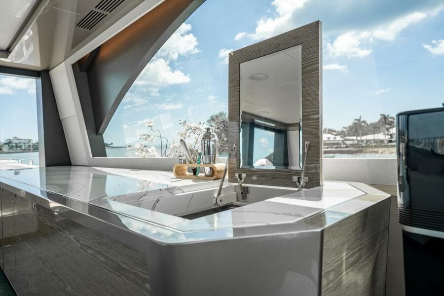 2021 Ocean Alexander 27 Explorer