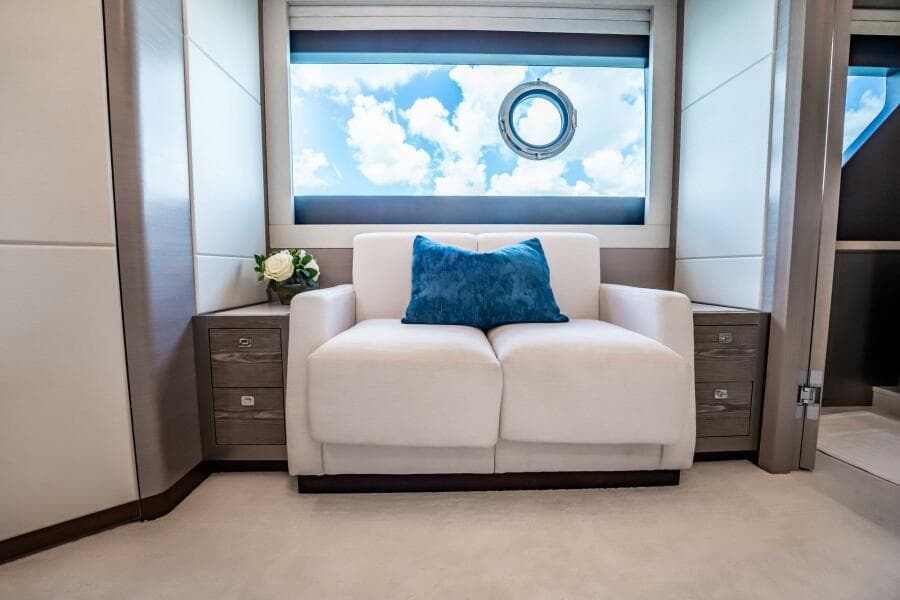 2021 Ocean Alexander 27 Explorer