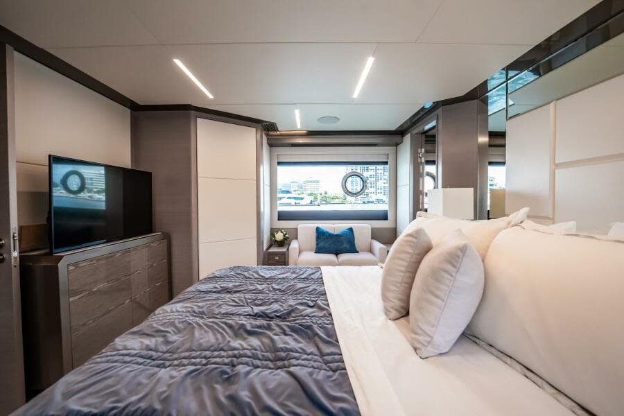 2021 Ocean Alexander 27 Explorer