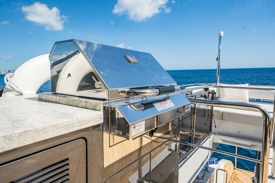 2021 Ocean Alexander 27 Explorer