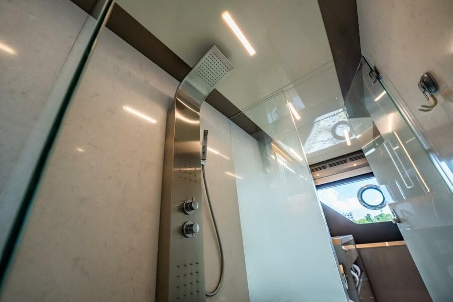 2021 Ocean Alexander 27 Explorer