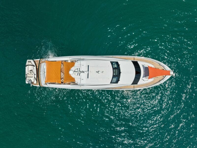 2006 Lazzara Yachts 84 Skylounge