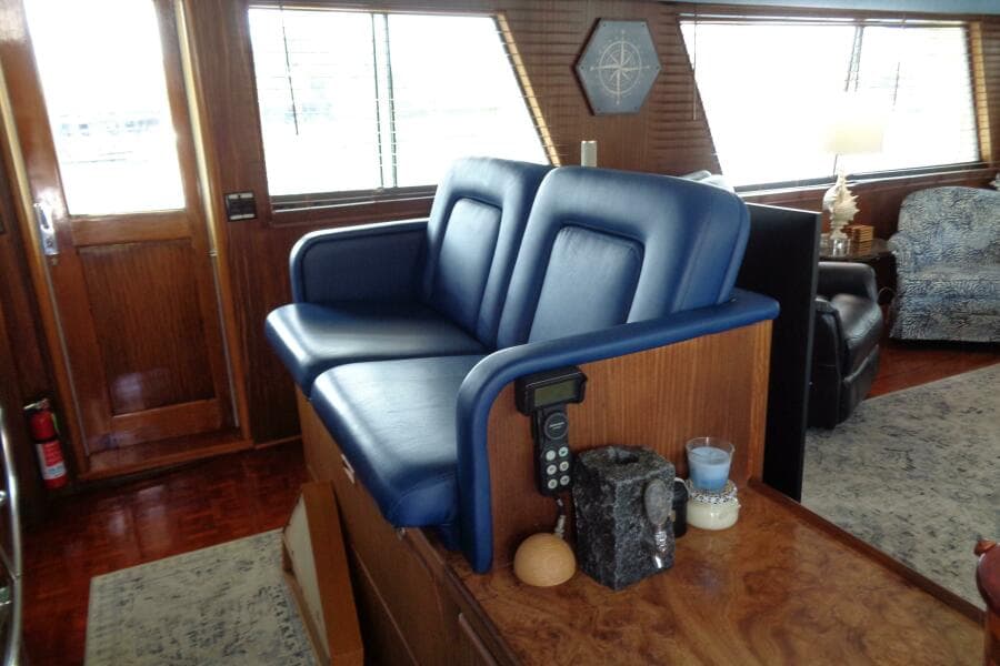 1987 Hatteras 70 Cockpit Motor Yacht
