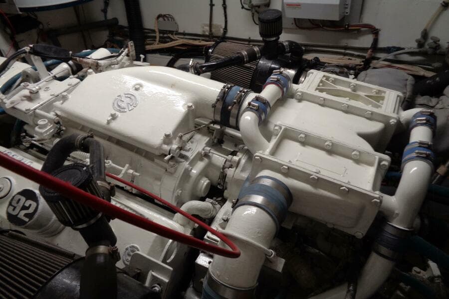 1987 Hatteras 70 Cockpit Motor Yacht