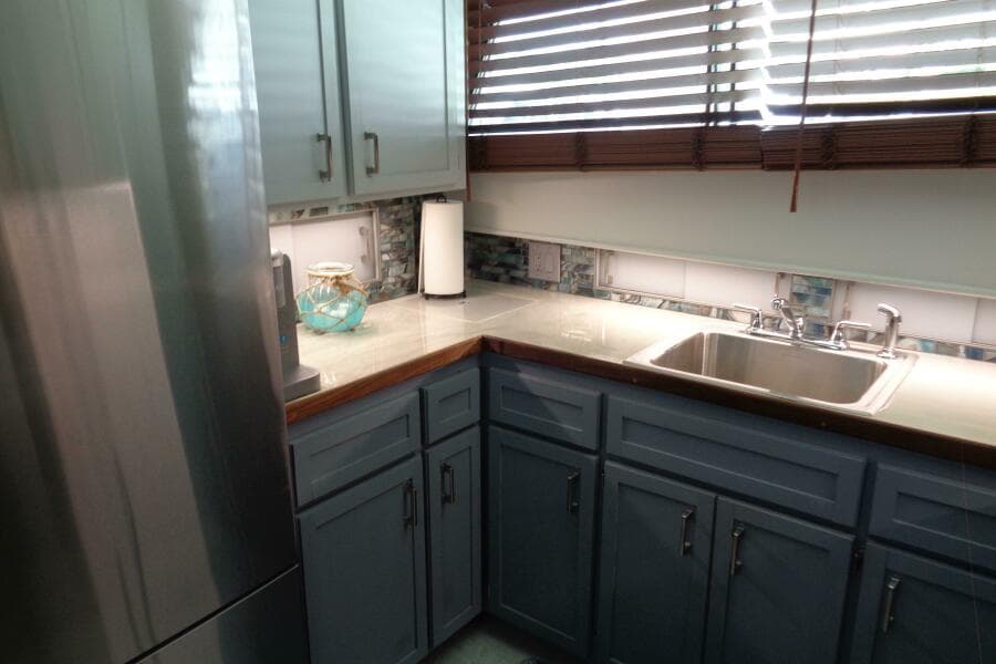 1987 Hatteras 70 Cockpit Motor Yacht