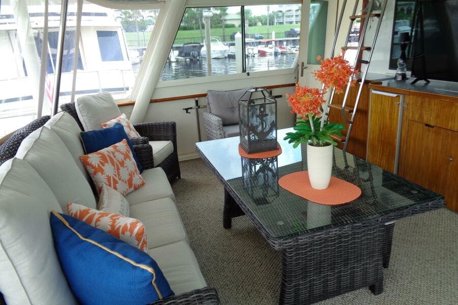 1987 Hatteras 70 Cockpit Motor Yacht