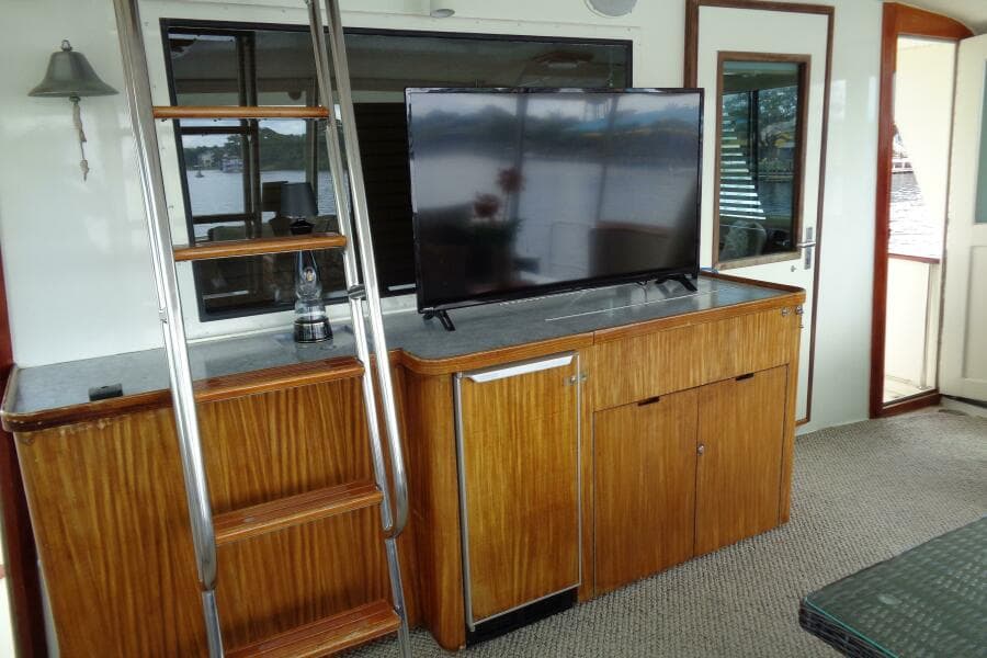 1987 Hatteras 70 Cockpit Motor Yacht