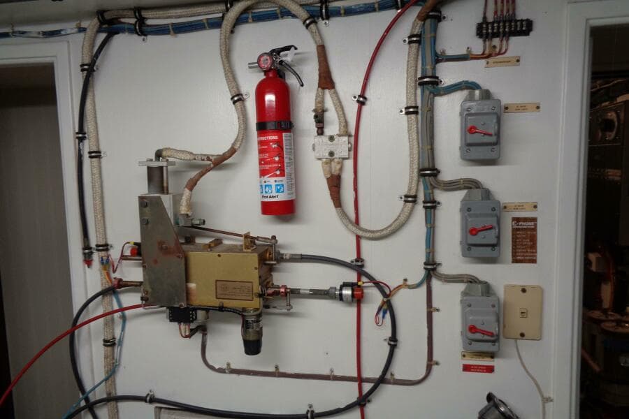 1987 Hatteras 70 Cockpit Motor Yacht