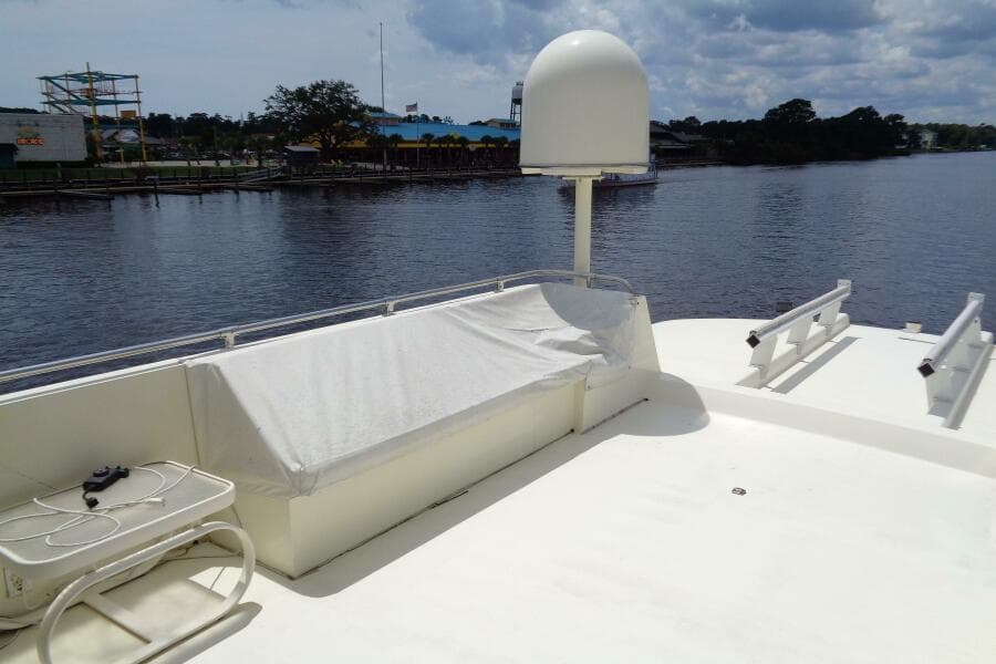 1987 Hatteras 70 Cockpit Motor Yacht