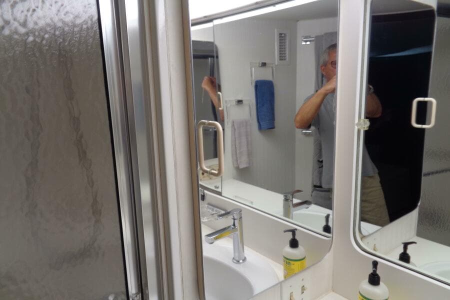 1987 Hatteras 70 Cockpit Motor Yacht