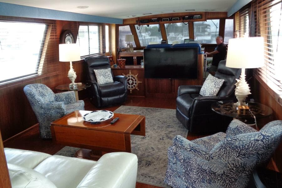 1987 Hatteras 70 Cockpit Motor Yacht