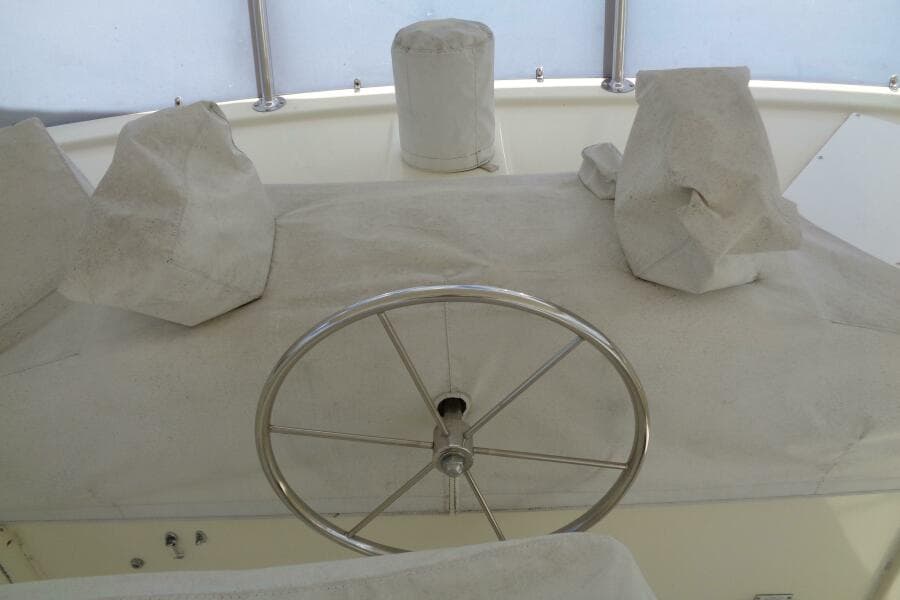 1987 Hatteras 70 Cockpit Motor Yacht