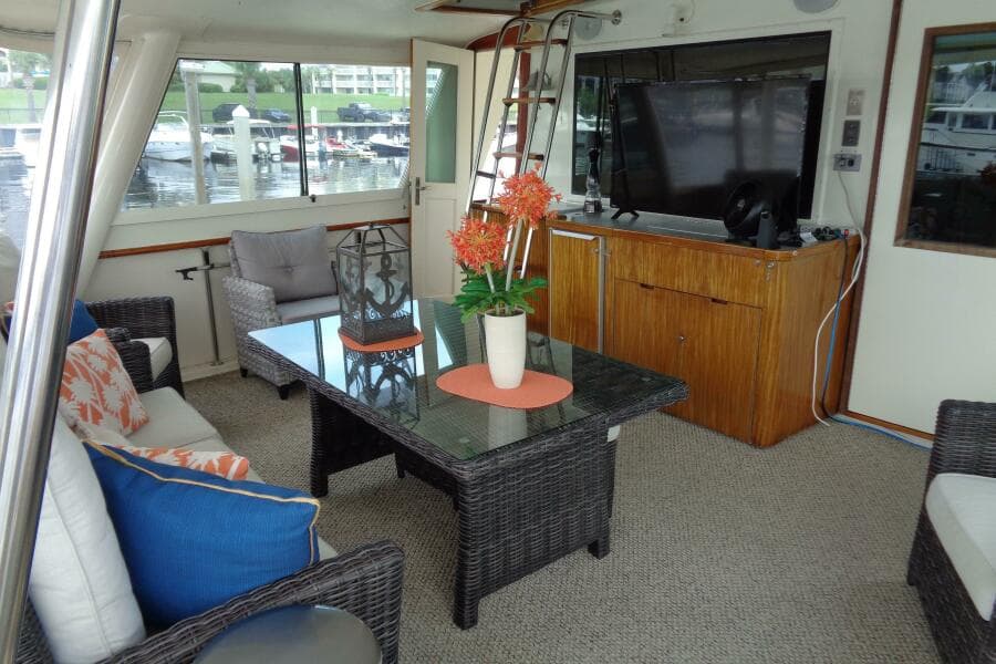 1987 Hatteras 70 Cockpit Motor Yacht