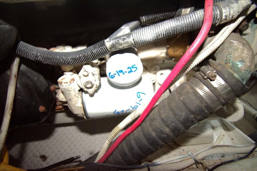 2005 Carver 444 Cockpit Motor Yacht