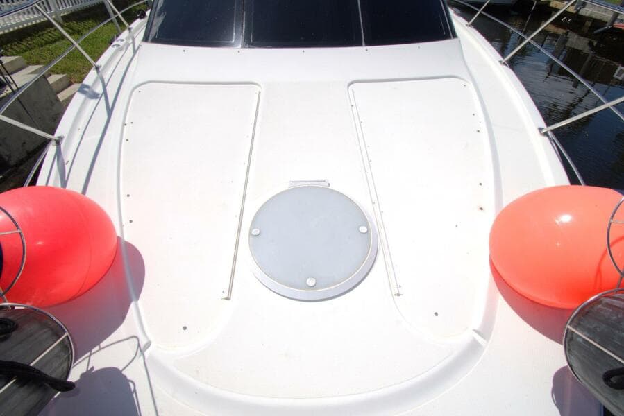 2005 Carver 444 Cockpit Motor Yacht