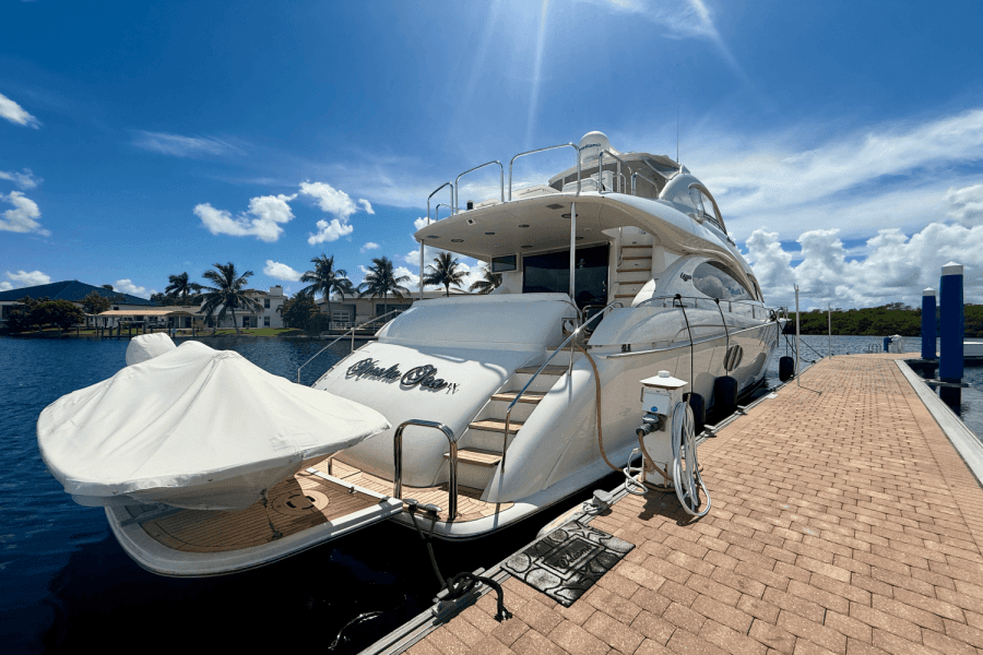 2005  68 FLYBRIDGE