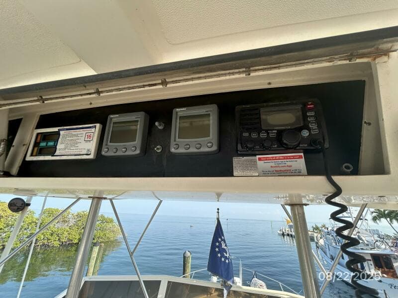 44' Viking flybridge overhead electronics1
