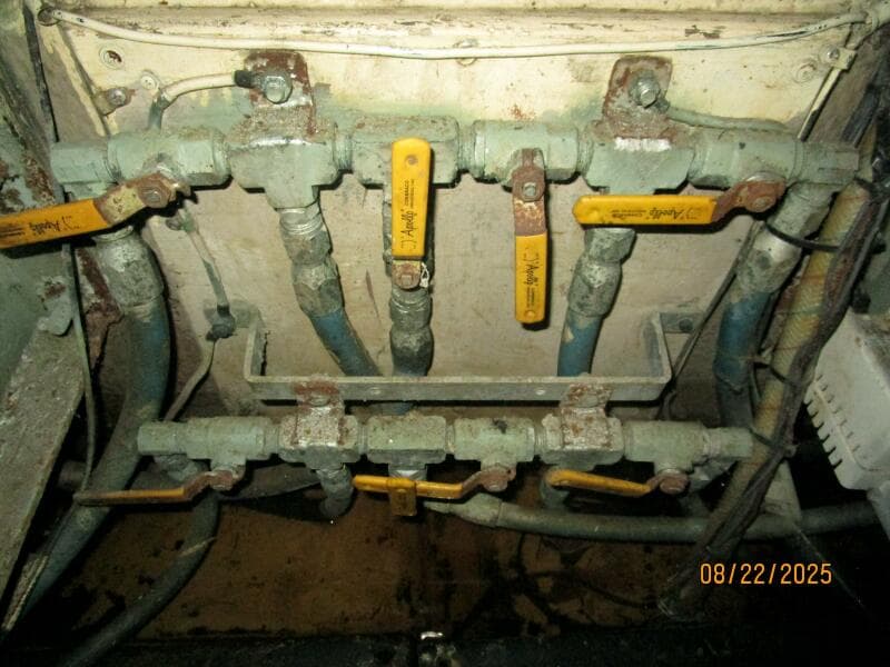 44' Viking fuel manifold