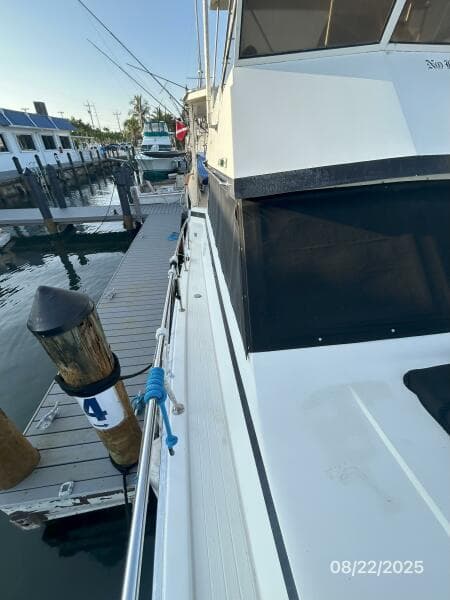 44' Viking starboard side deck1