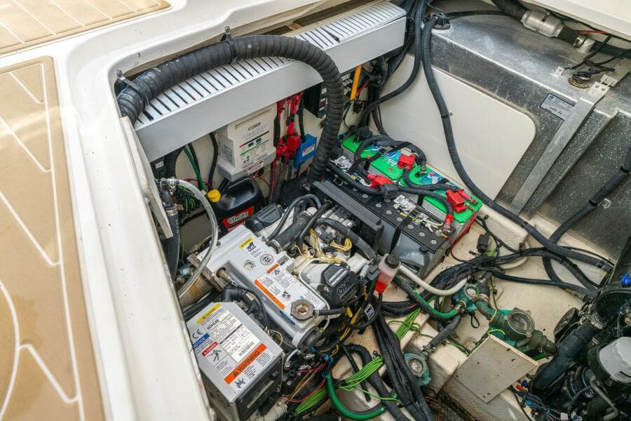 2016 Sea Ray 330 Sundancer