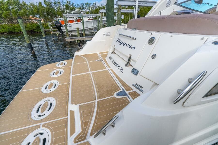 2016 Sea Ray 330 Sundancer