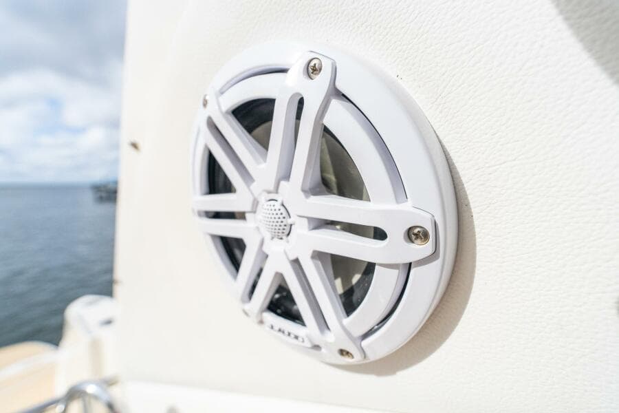 2016 Sea Ray 330 Sundancer