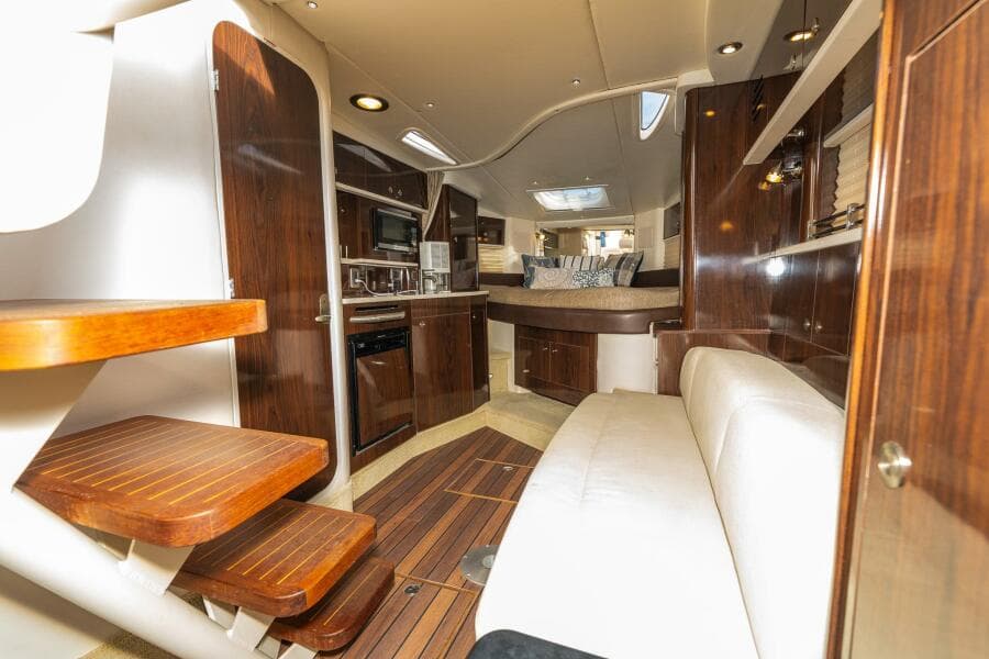 2016 Sea Ray 330 Sundancer