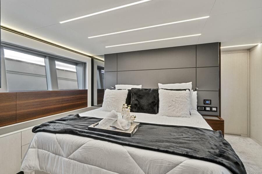 2023 Astondoa 66 Flybridge