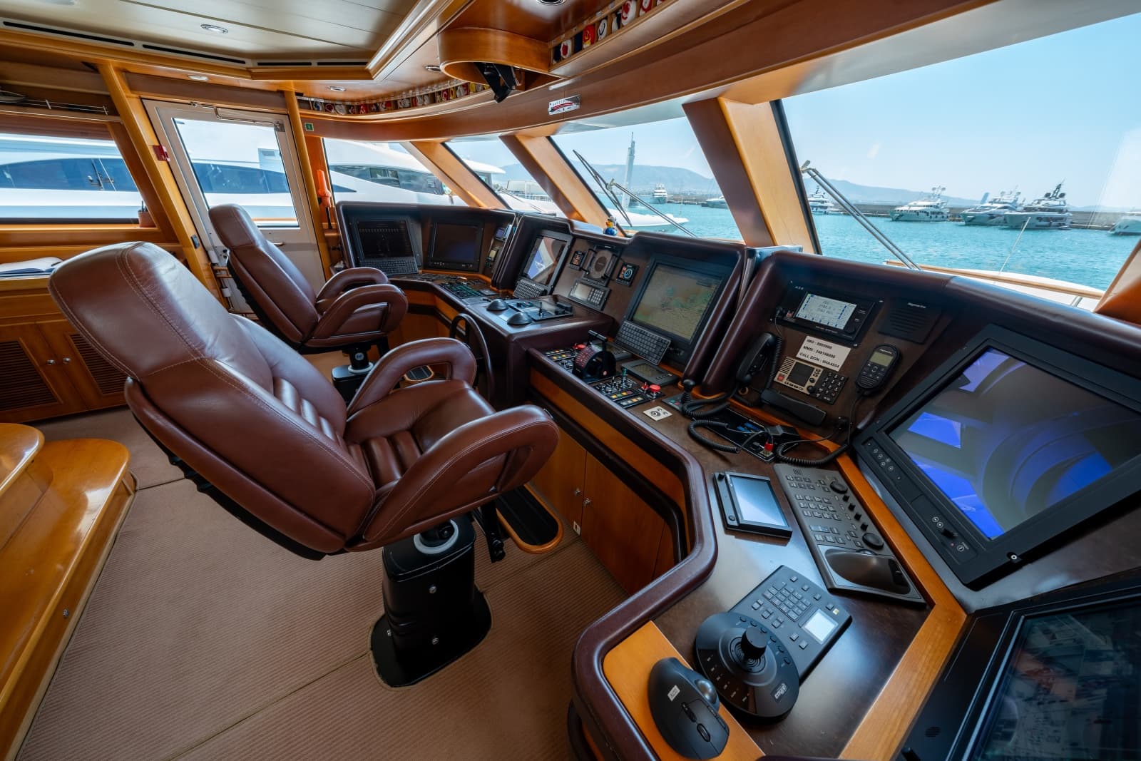 2007 CRN Pilothouse - Photo 36