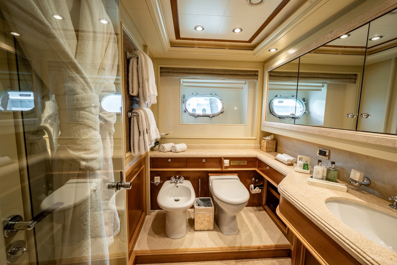 2007 CRN Pilothouse - Photo 28