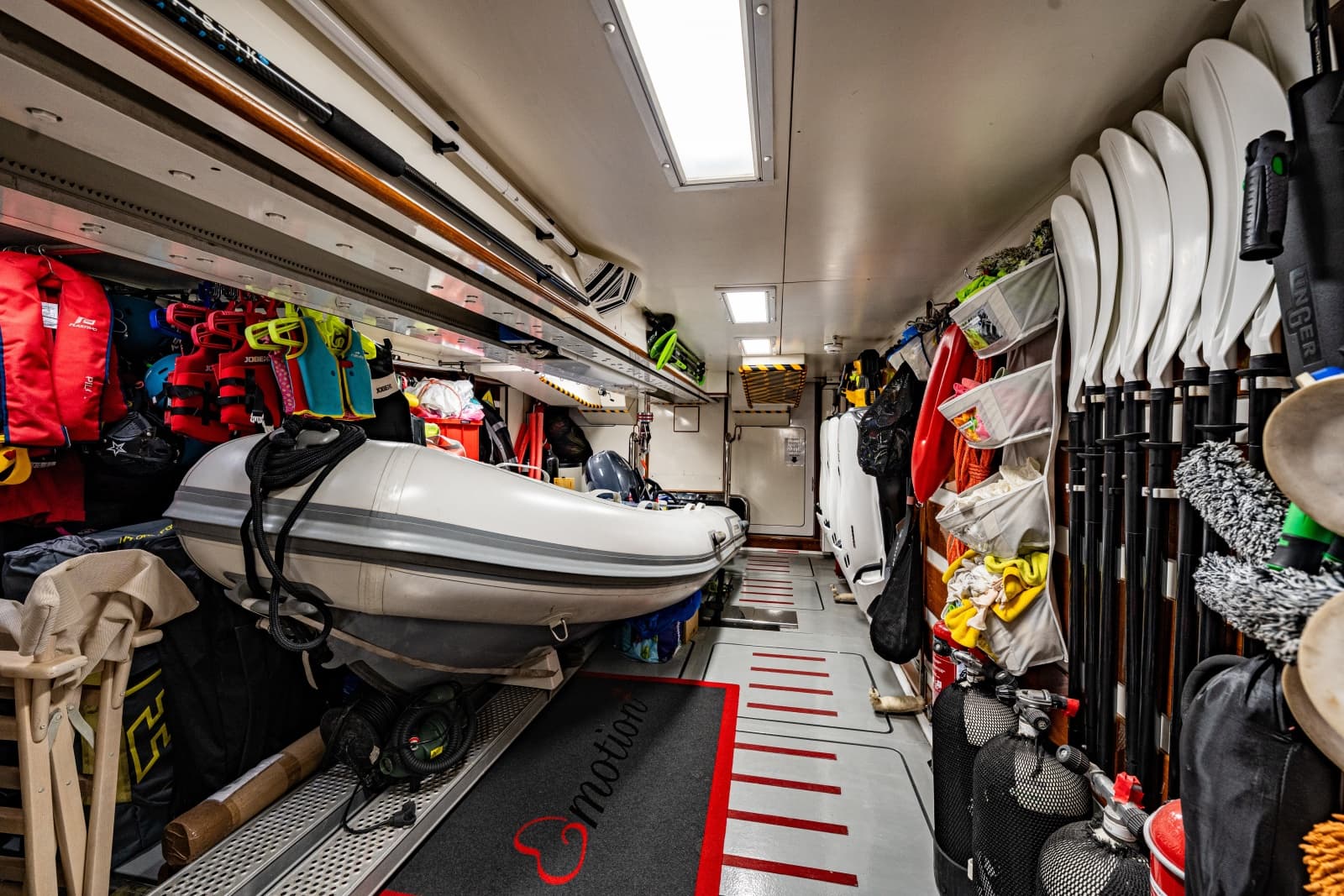 2007 CRN Pilothouse - Photo 59