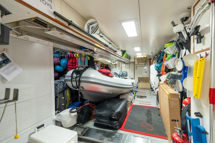 Side Opening Garage Aft of Beach Club