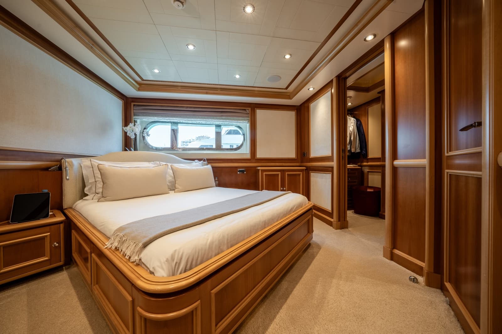 2007 CRN Pilothouse - Photo 27