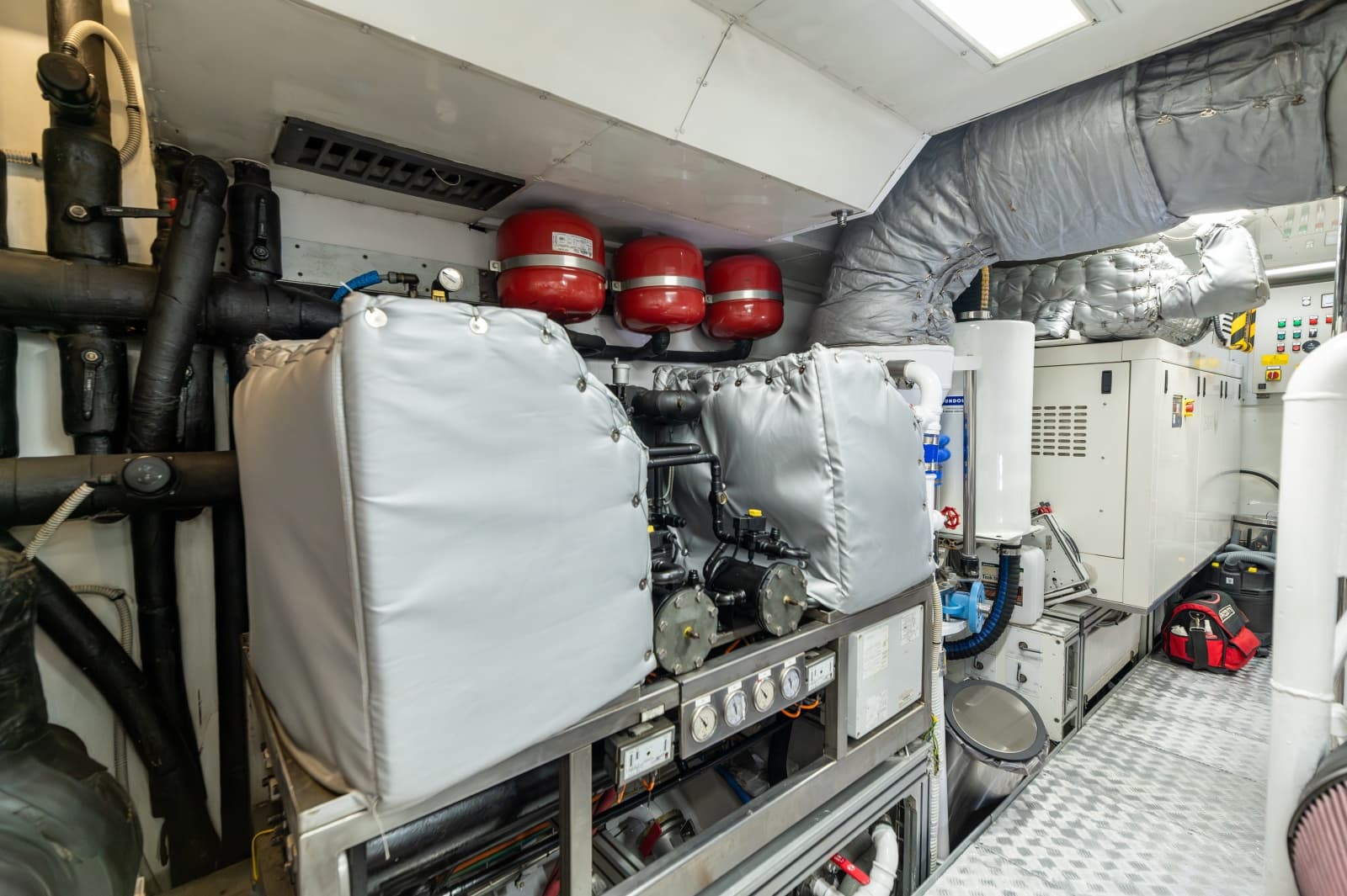 2007 CRN Pilothouse - Photo 63
