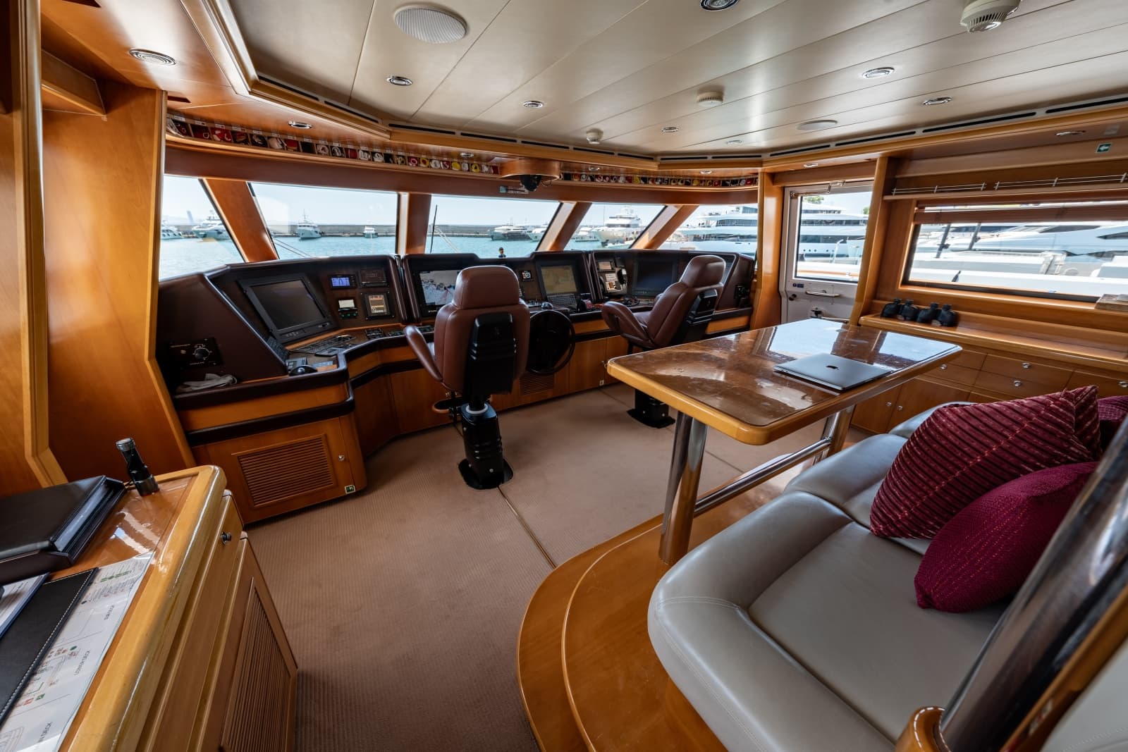 2007 CRN Pilothouse - Photo 37