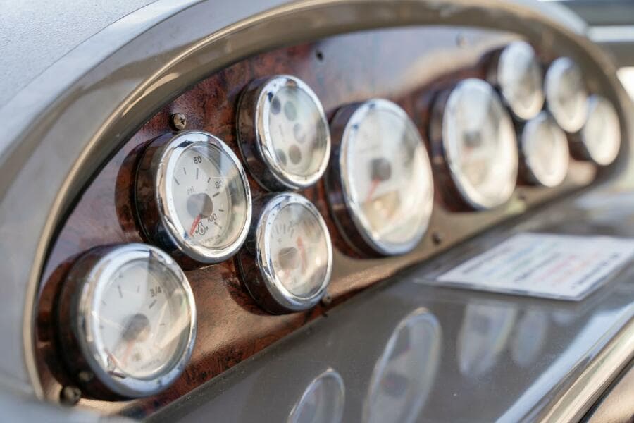 2008 Regal Commodore 4060