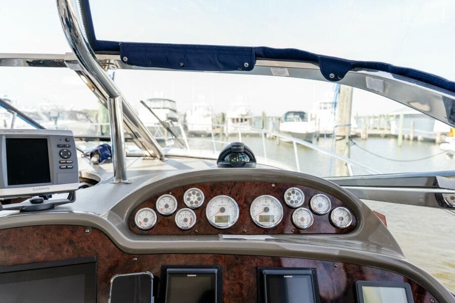 2008 Regal Commodore 4060