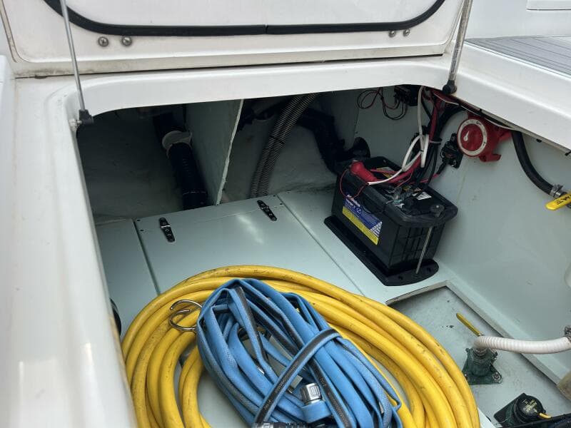 2008 Venture 39 Cuddy