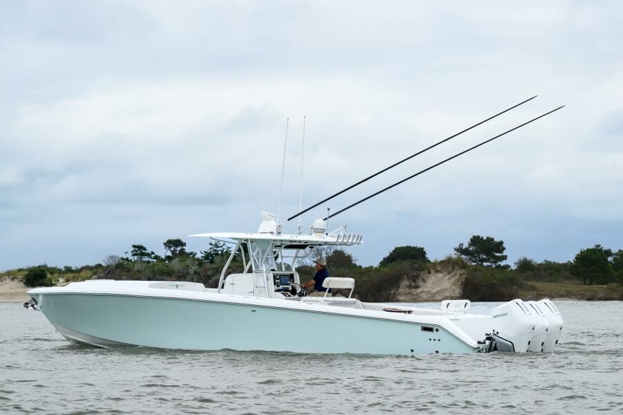 2008 Venture 39 Cuddy