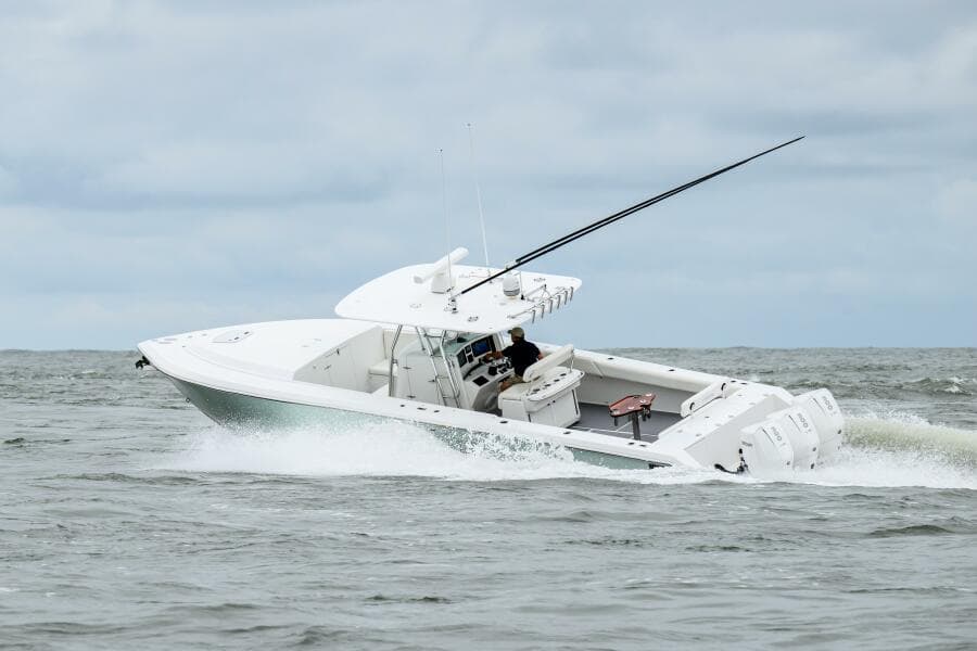 2008 Venture 39 Cuddy