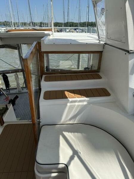 Port side Upper Helm