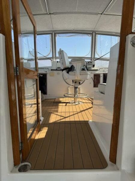 1990 Marine Trader Tradewinds