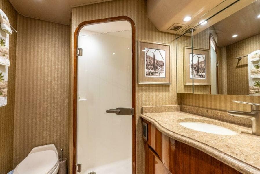 2015 Viking 66 No Collars - Head