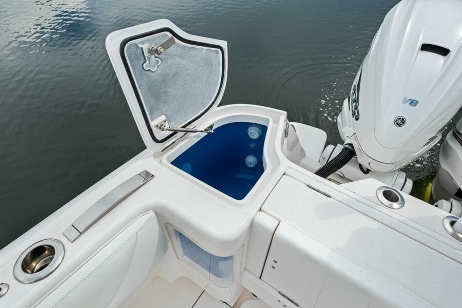 2020 Intrepid 400 CC - Cockpit Storage