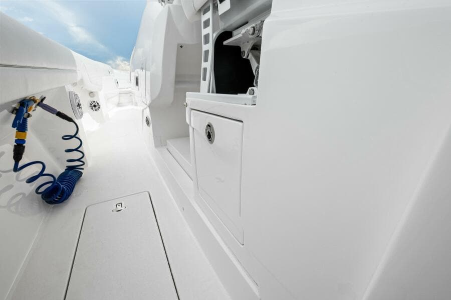 2020 Intrepid 400 CC - Fresh Water Hose