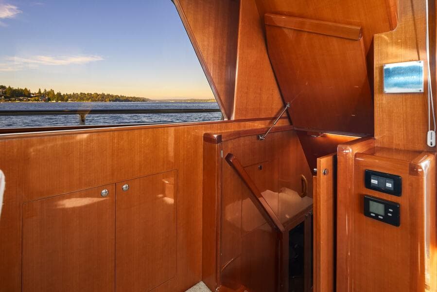 2014 Hampton 720 Skylounge LRC