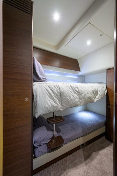 Princess F49 Chill- Guest Stateroom
